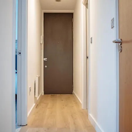 & Spacious, Sleeps 8, Perfect For Groups